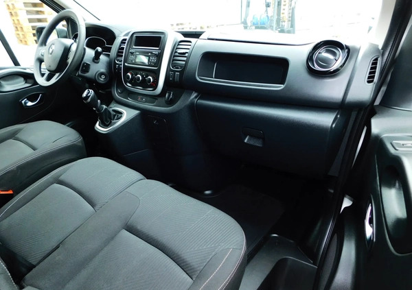 Renault Trafic cena 64900 przebieg: 159000, rok produkcji 2020 z Młynary małe 92
